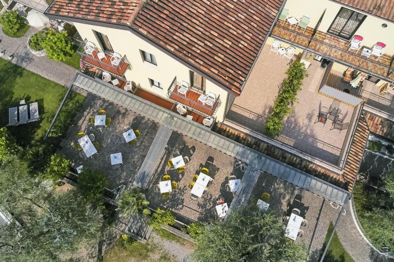 Hotel Rosemarie Limone sul Garda Exterior foto